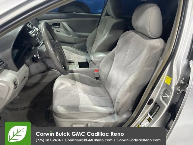Used 2011 Toyota Camry LE FWD image 11