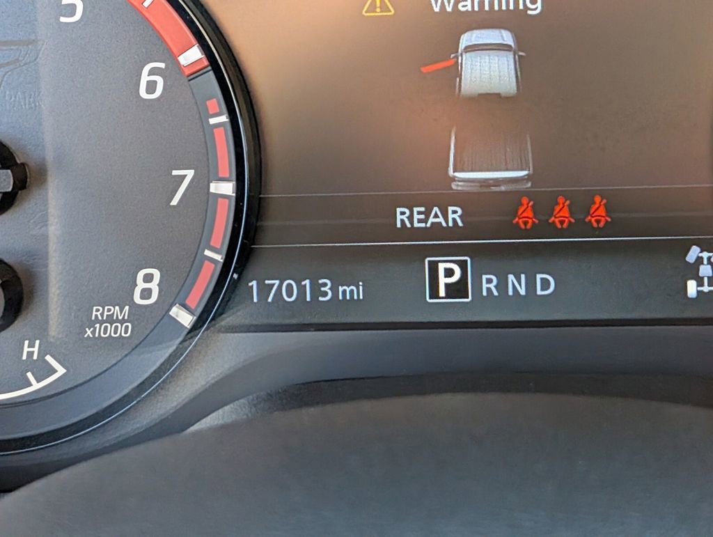 Used 2024 Nissan Titan PRO-4X w/ Pro-4x Convenience Package image 25