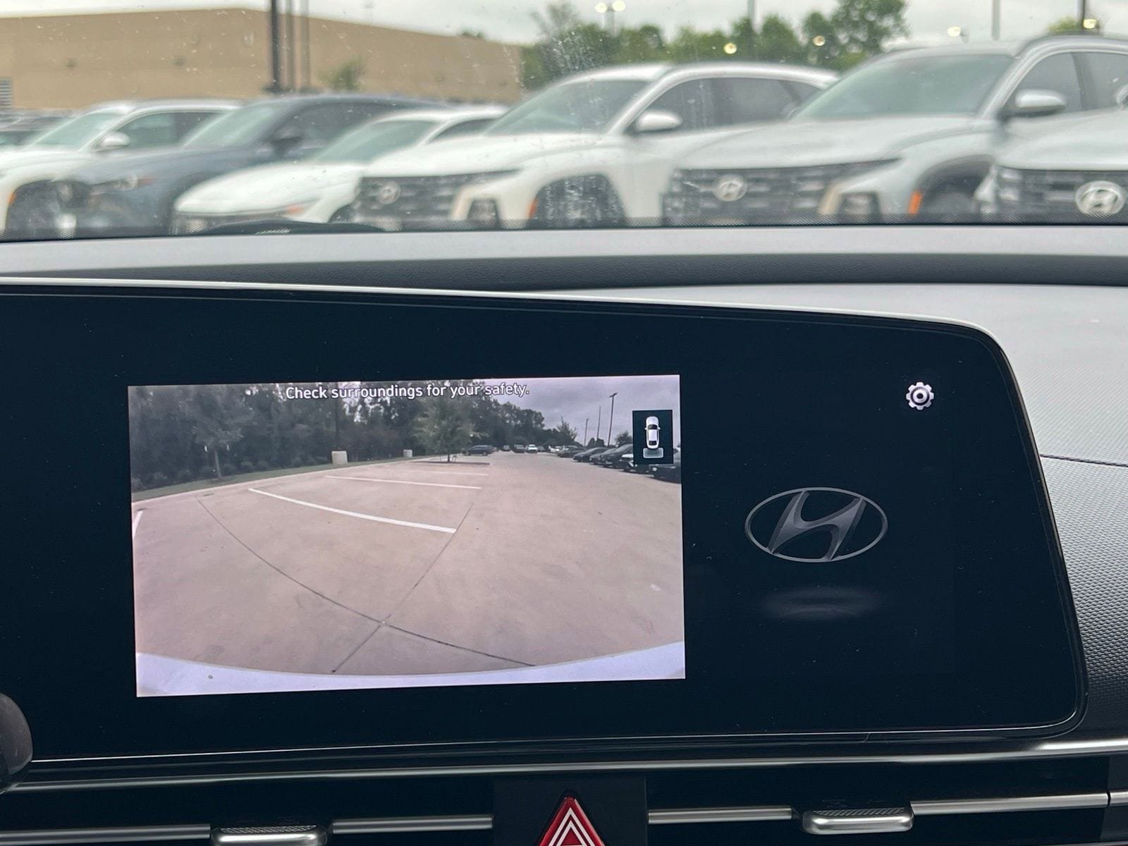Certified 2021 Hyundai Elantra Limited FWD image 32