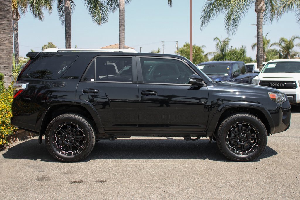 Used 2018 Toyota 4Runner SR5 Premium image 11