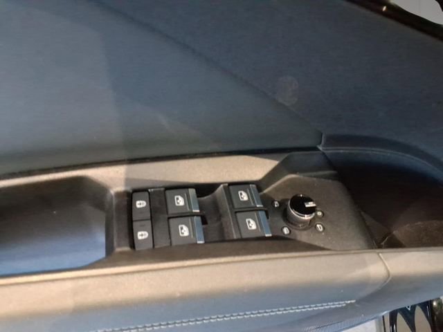 Used 2023 Audi Q4 e-tron Premium Plus w/ Premium Plus image 12