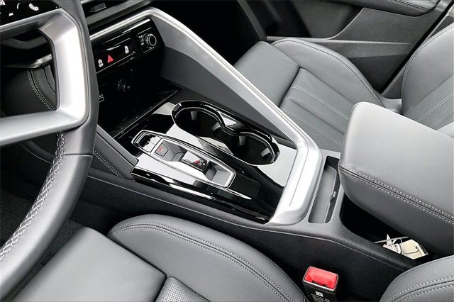 New 2025 Audi Q5 Prestige image 8