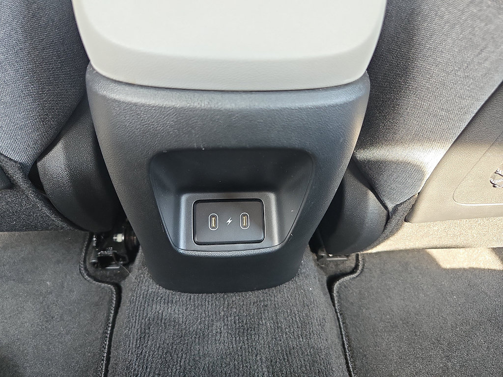 Certified 2025 Hyundai Elantra Limited FWD image 12