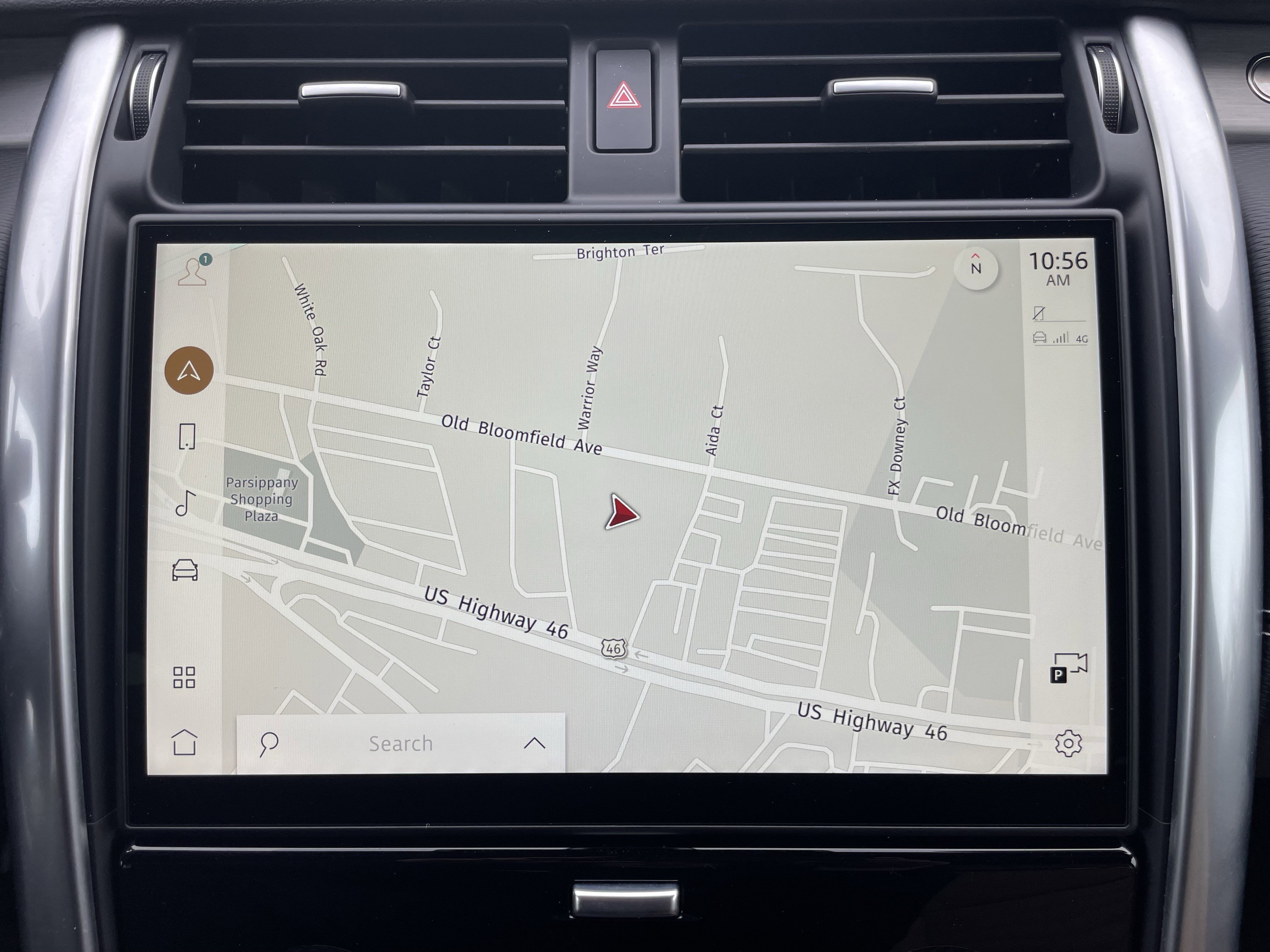 Certified 2024 Land Rover Discovery Dynamic SE image 27