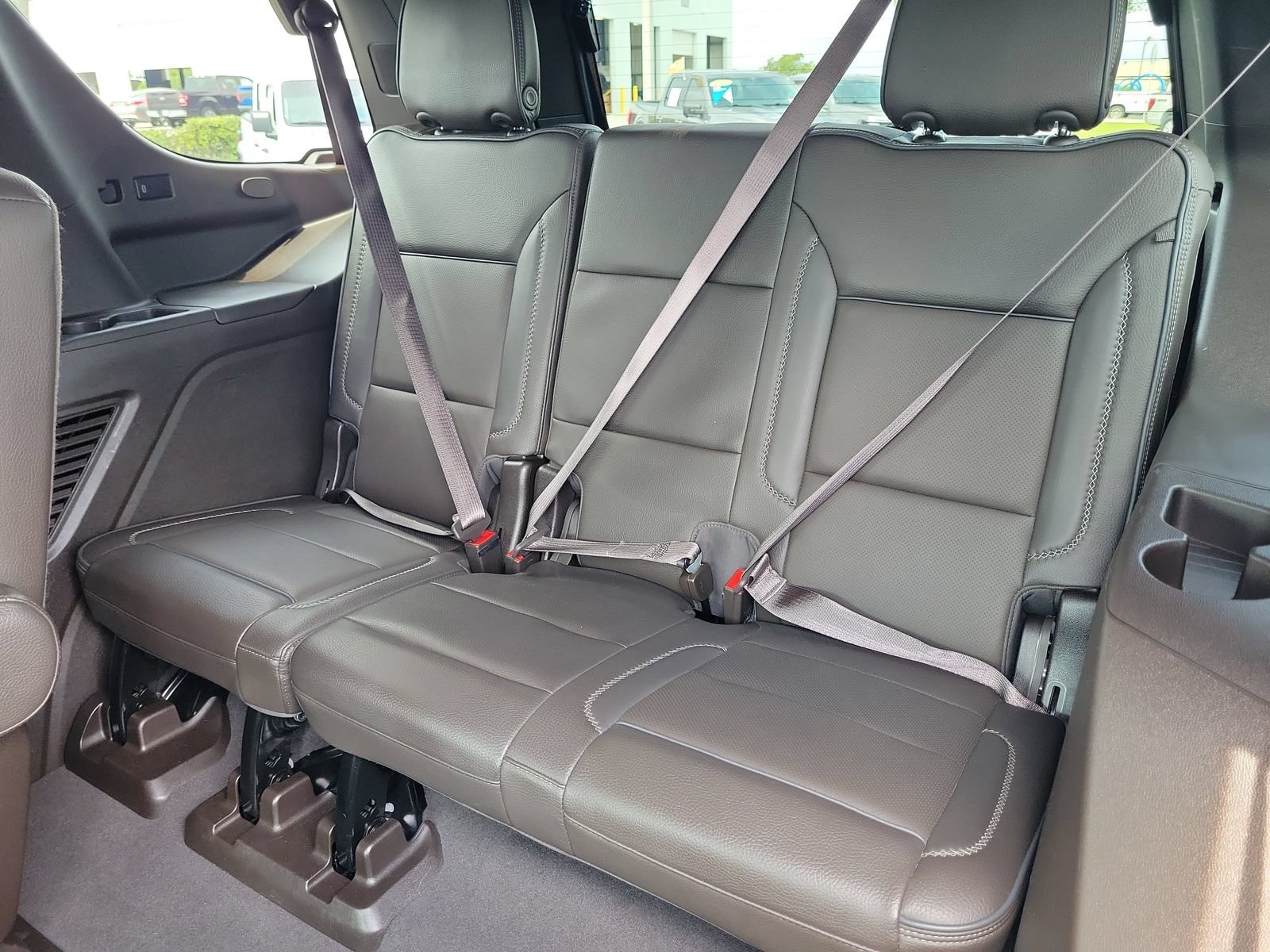 Used 2023 GMC Yukon Denali RWD image 13