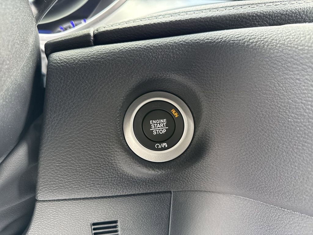 New 2026 Chrysler Pacifica Select FWD image 18