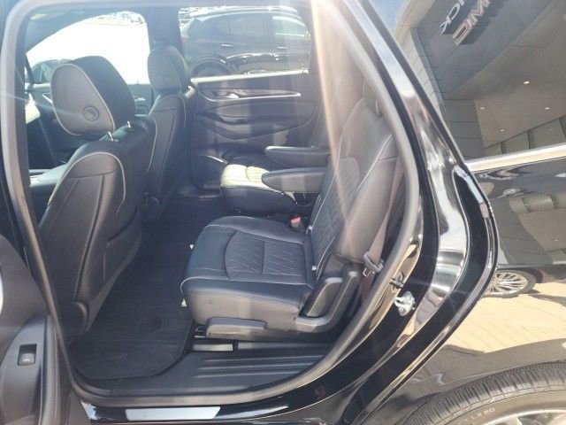 Used 2024 Buick Enclave Avenir w/ Trailering Package, 5000 lbs. image 6