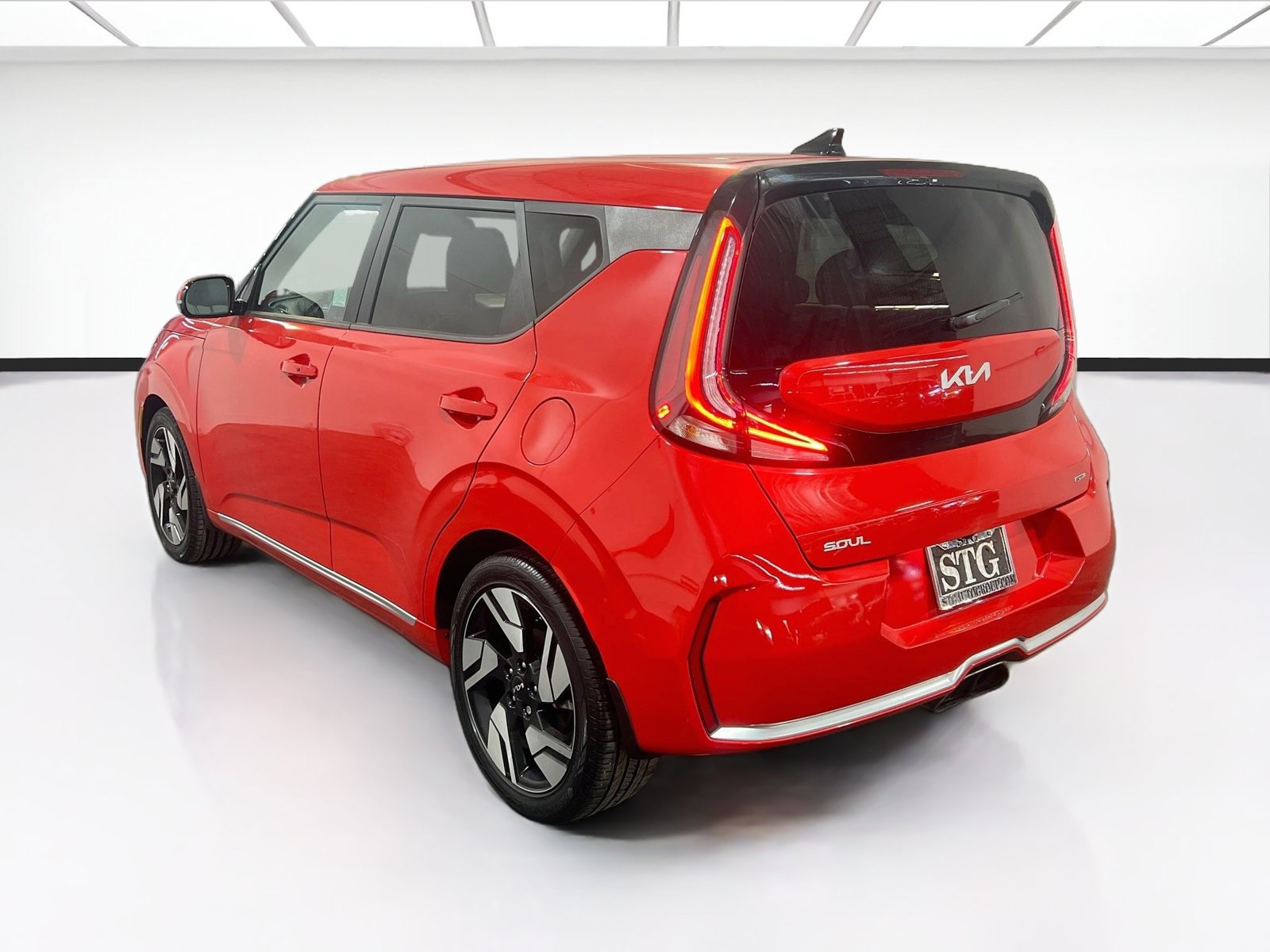 Used 2023 Kia Soul GT-Line w/ GT-Line Technology Package FWD image 6
