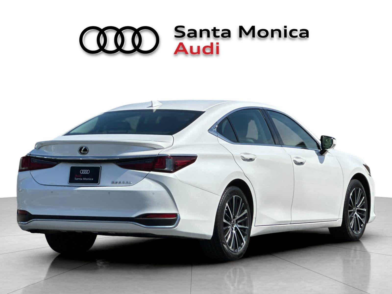 Used 2024 Lexus ES 300h w/ Premium Package FWD image 2