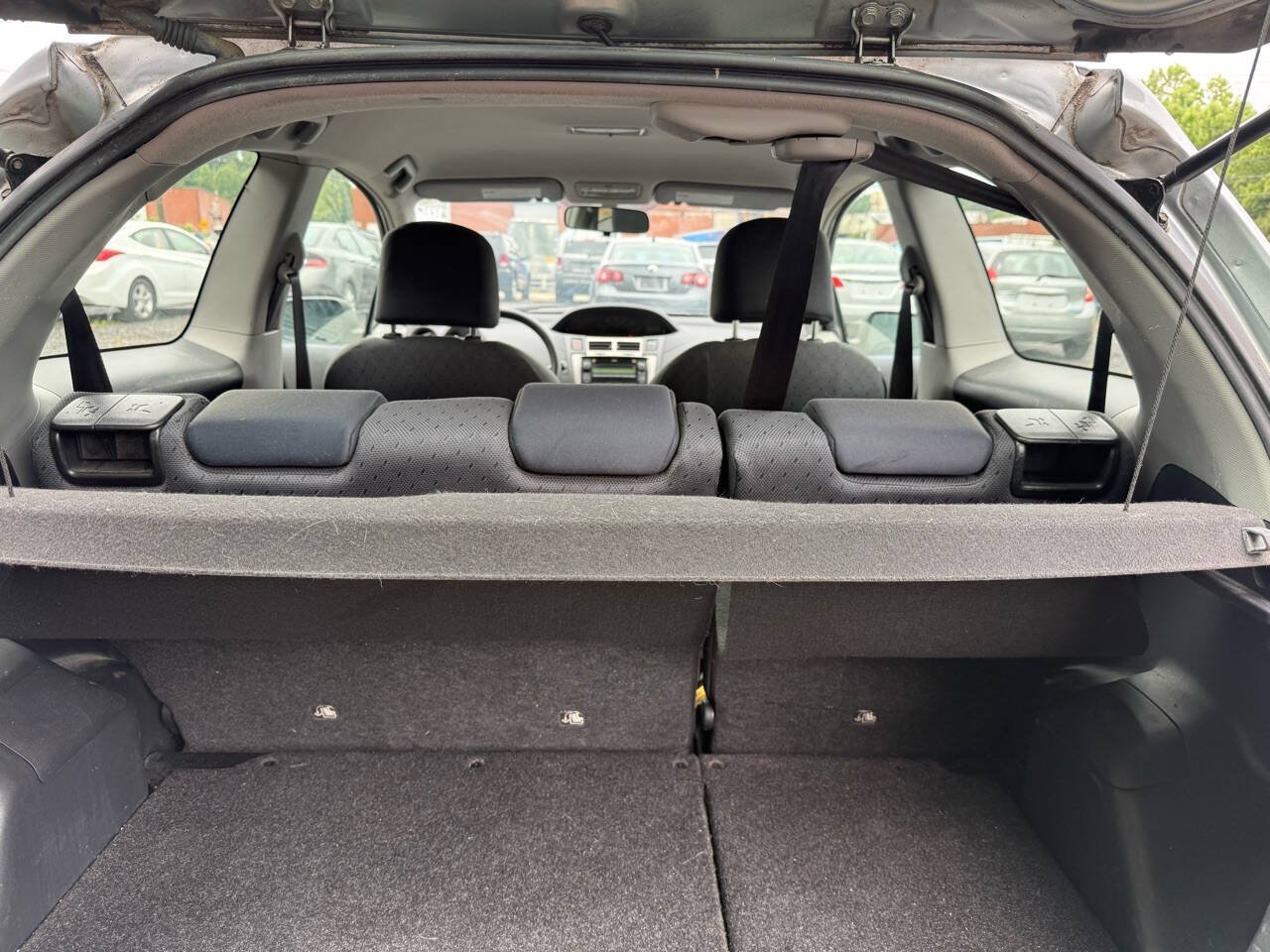 Used 2010 Toyota Yaris 2-Door Hatchback FWD image 10