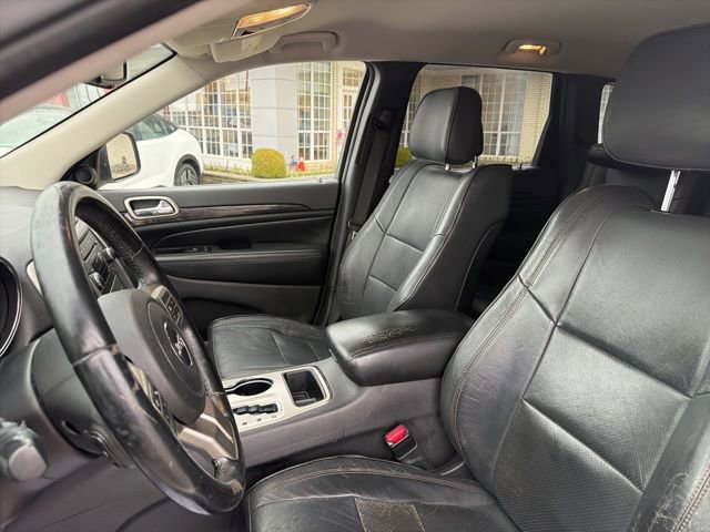 Used 2012 Jeep Grand Cherokee Laredo w/ Laredo E Group image 9