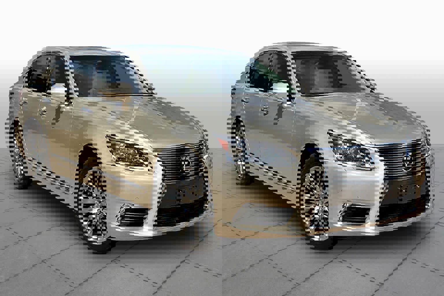 Used 2015 Lexus LS 460 w/ Comfort Package image 2