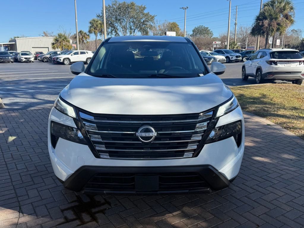 Used 2024 Nissan Rogue SV image 9