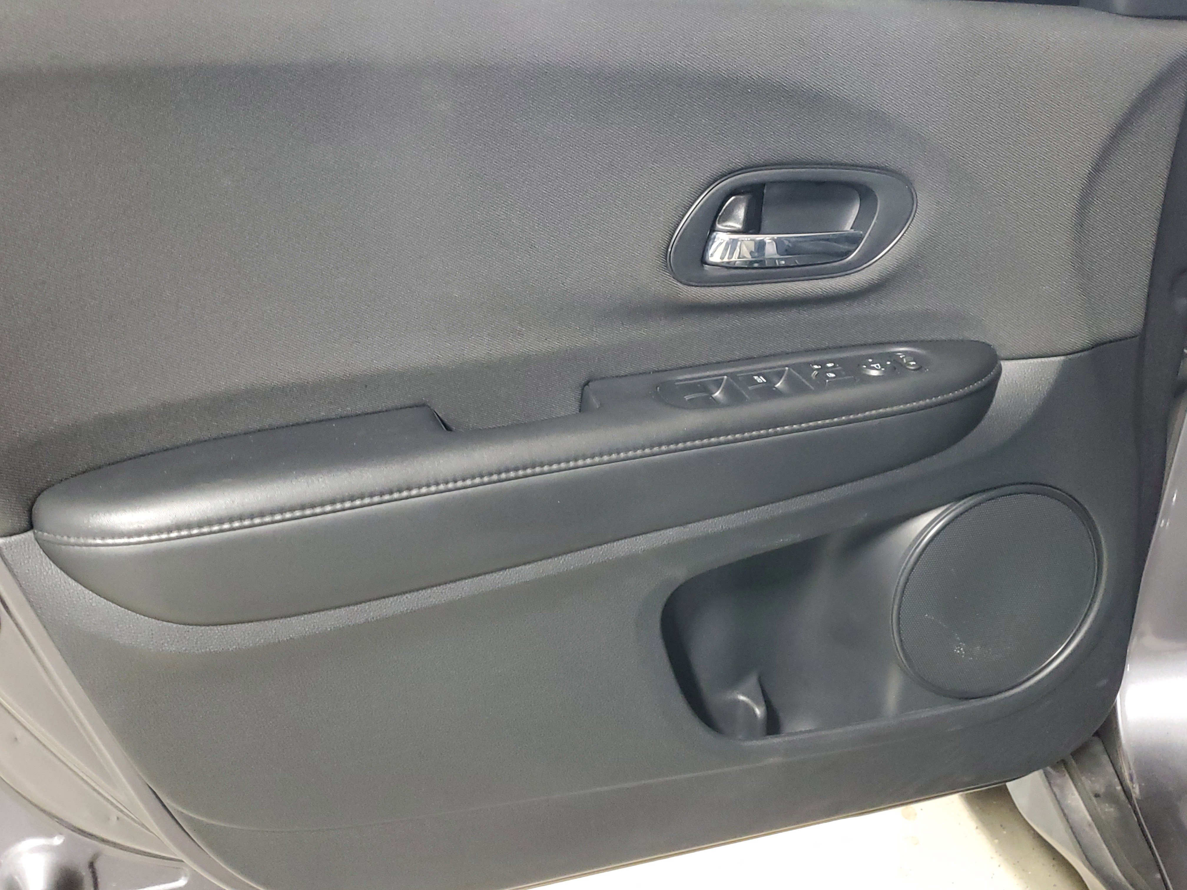 Used 2021 Honda HR-V LX image 18