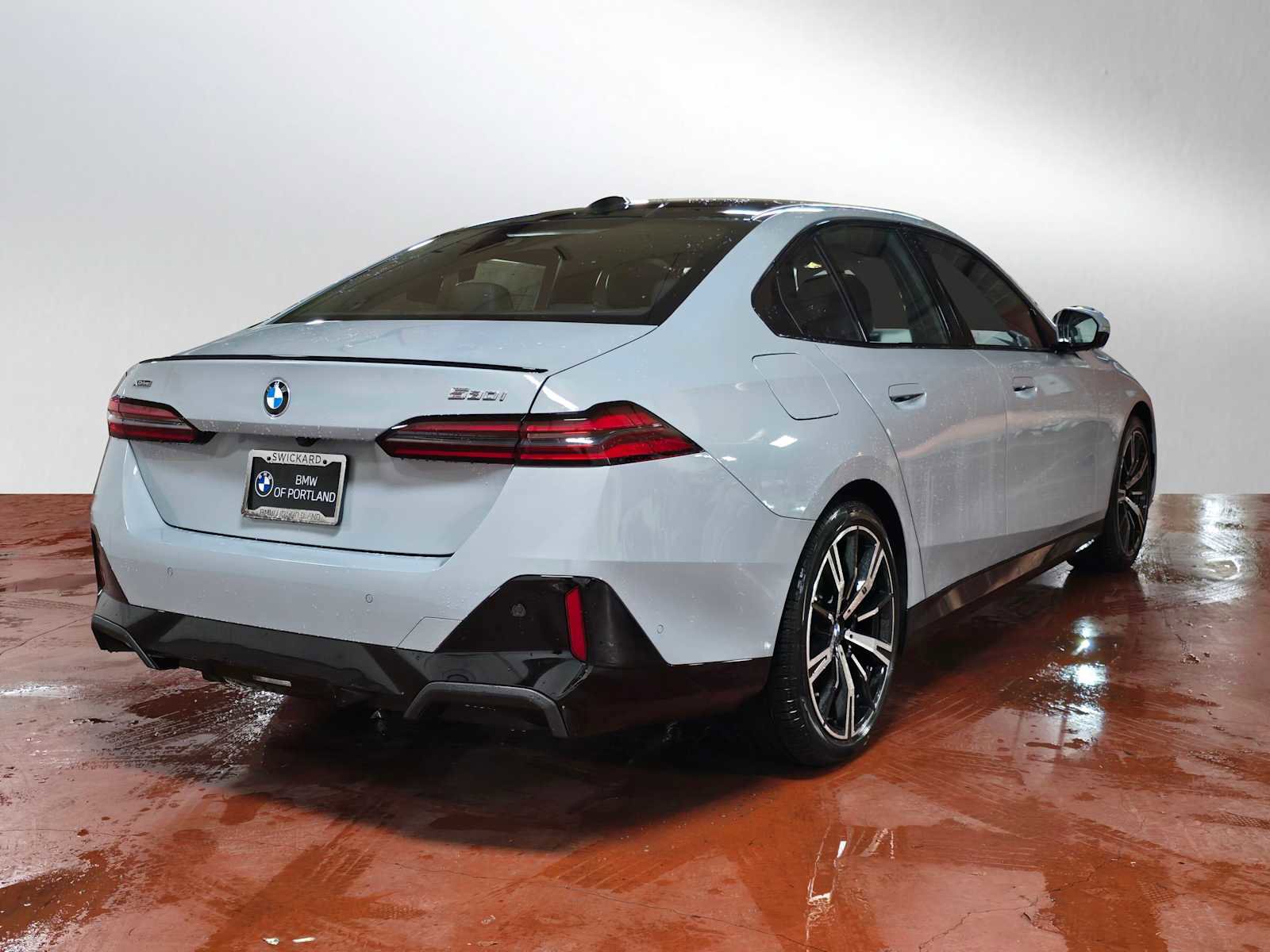 New 2026 BMW 530i xDrive w/ M Sport Package image 3