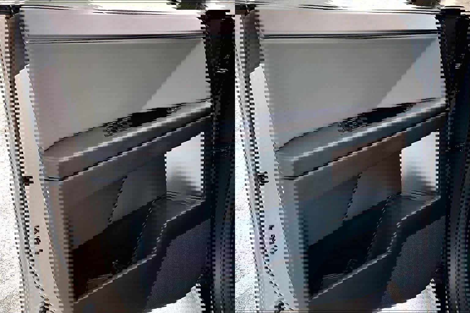 Used 2025 Tesla Cybertruck AWD Crew Cab image 20