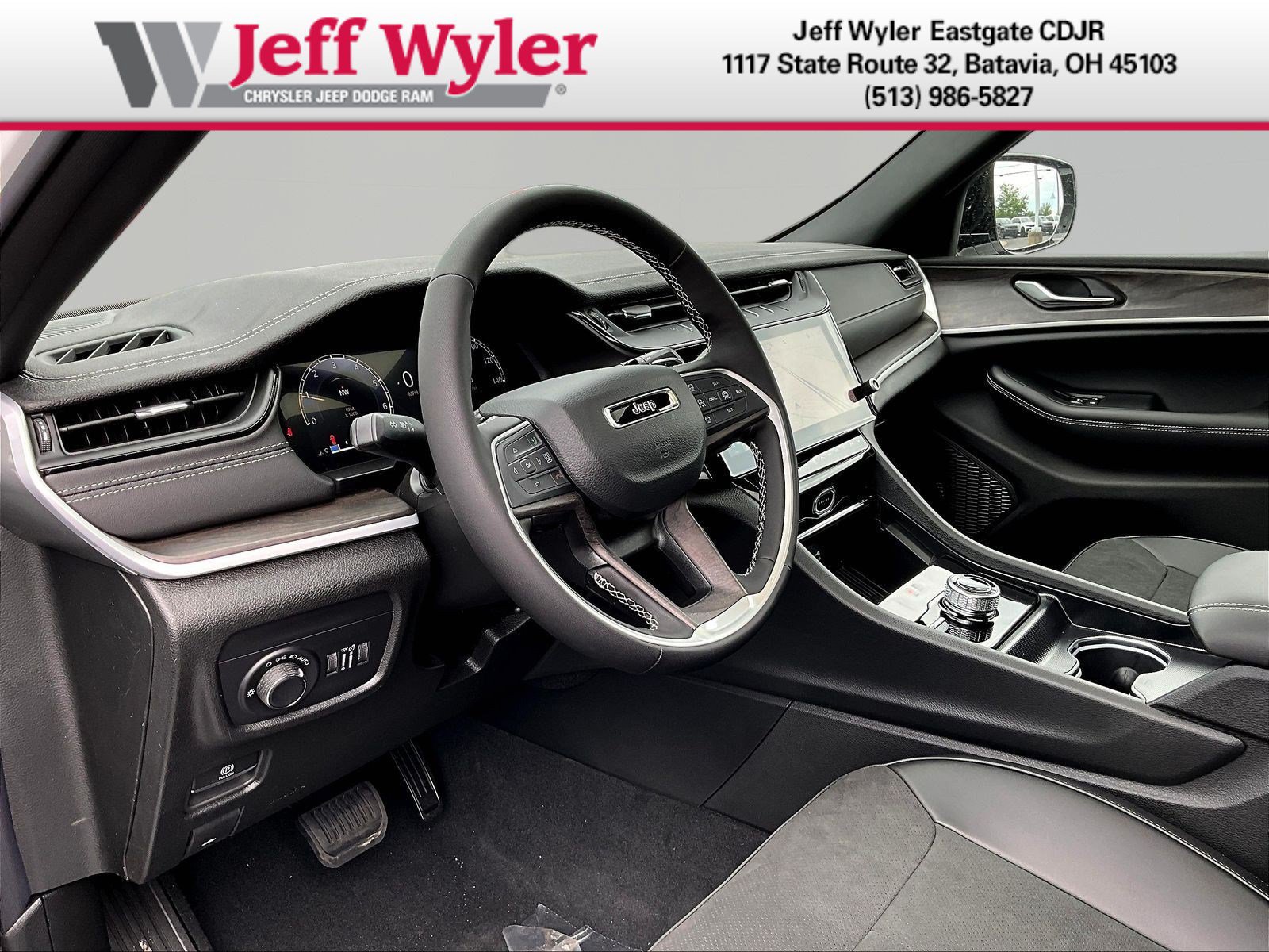 New 2026 Jeep Grand Cherokee Altitude AWD/4WD image 16