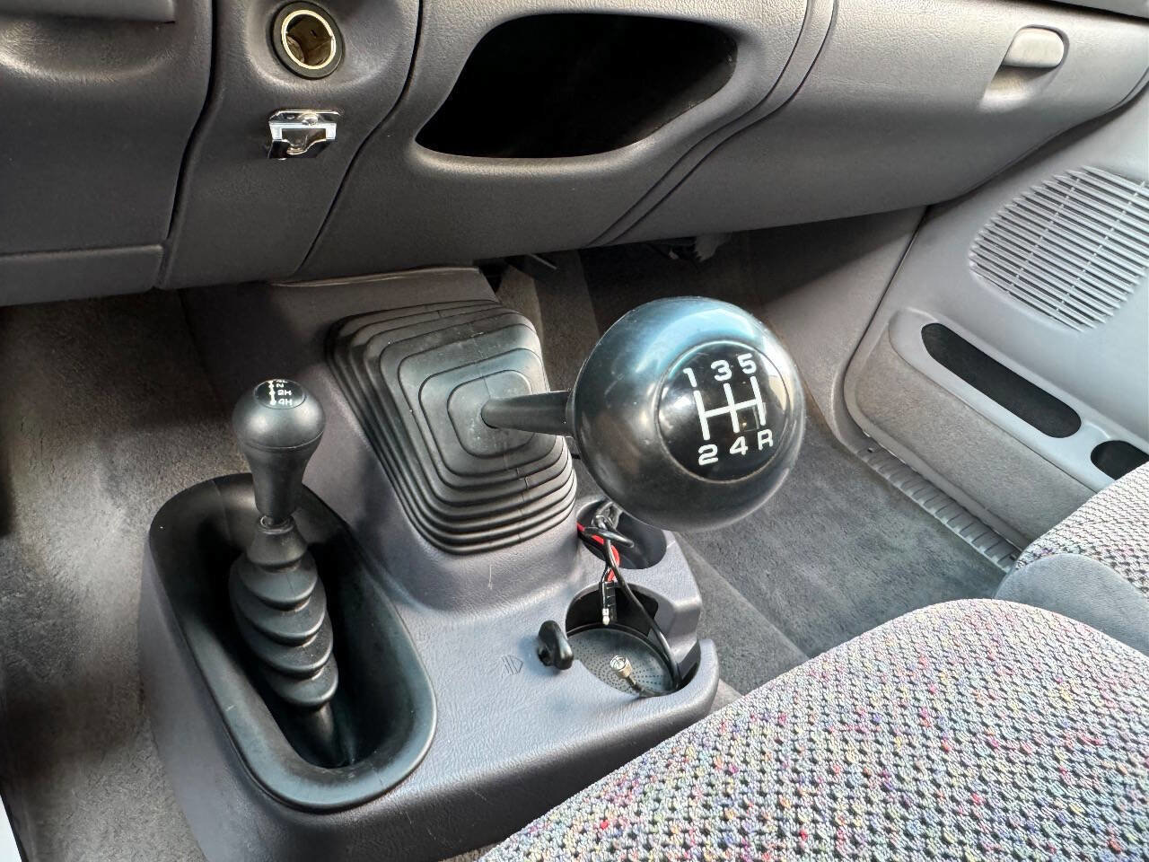 Used 1998 Dodge Ram 3500 Truck 4x4 Regular Cab image 2