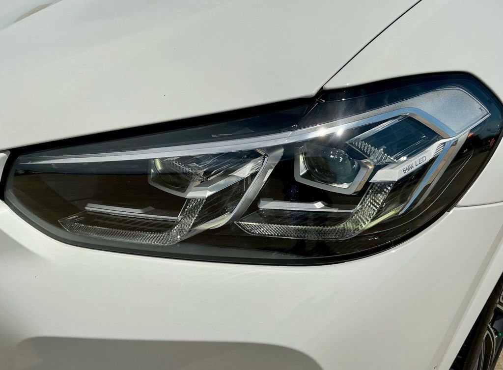 Used 2022 BMW X4 M40i AWD/4WD image 9