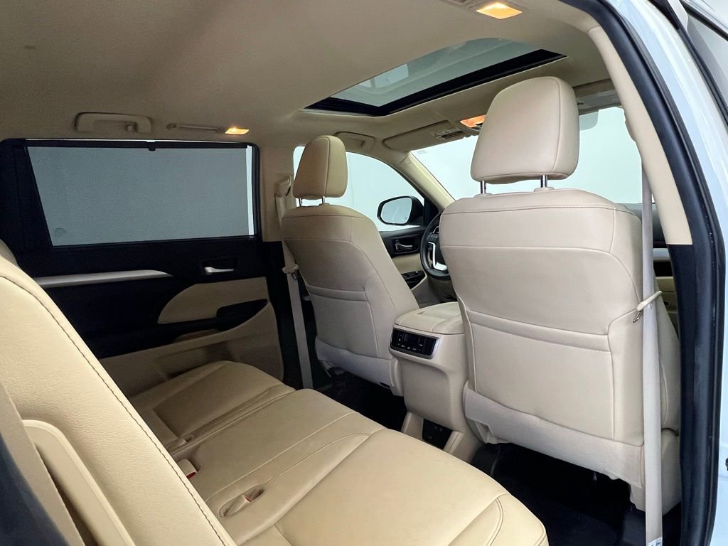 Used 2019 Toyota Highlander XLE image 8