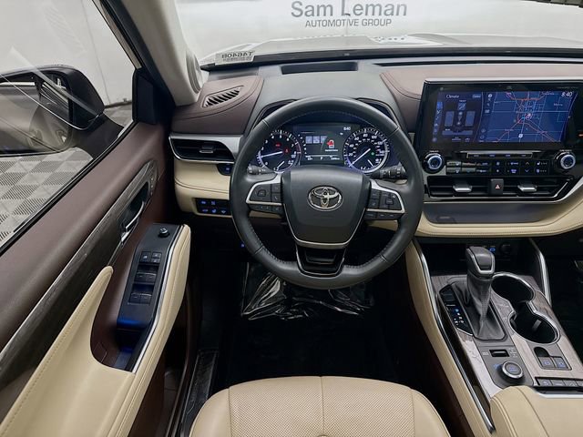 Used 2022 Toyota Highlander Platinum image 24