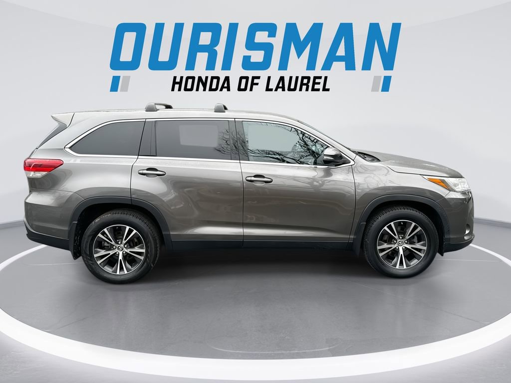 Used 2019 Toyota Highlander LE image 9