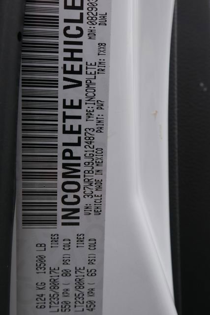 Used 2018 RAM 3500 Tradesman w/ Power & Remote Entry Group image 27