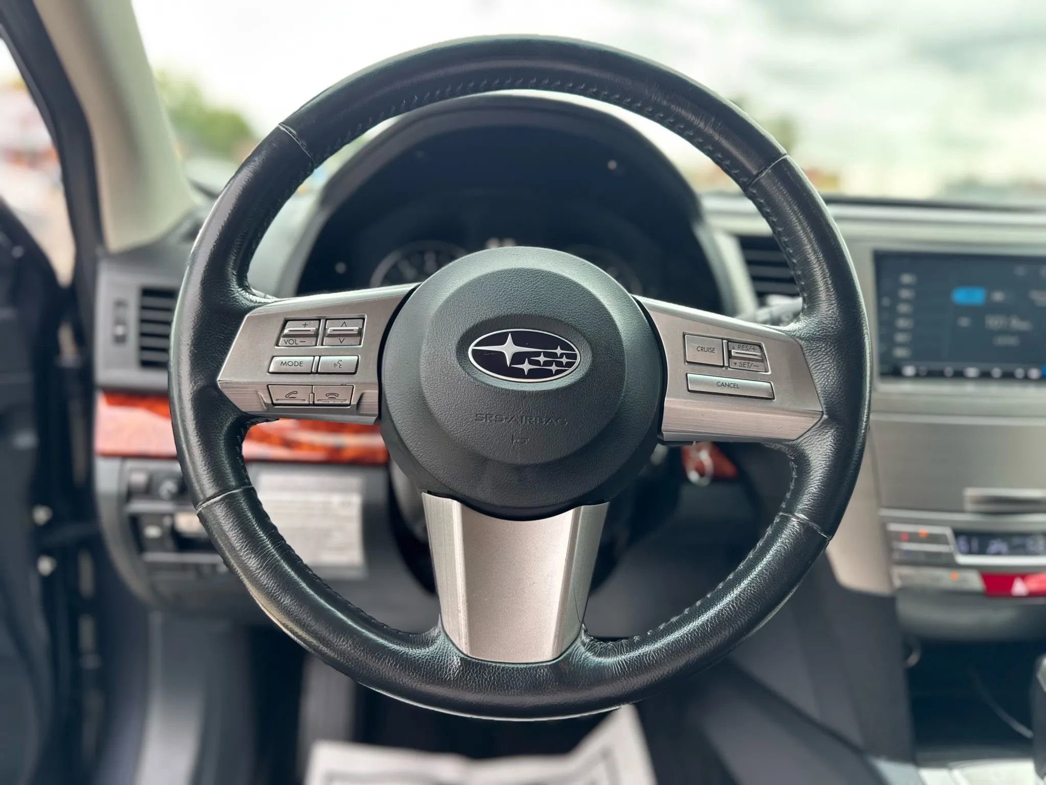 Used 2010 Subaru Outback 2.5i Limited image 15