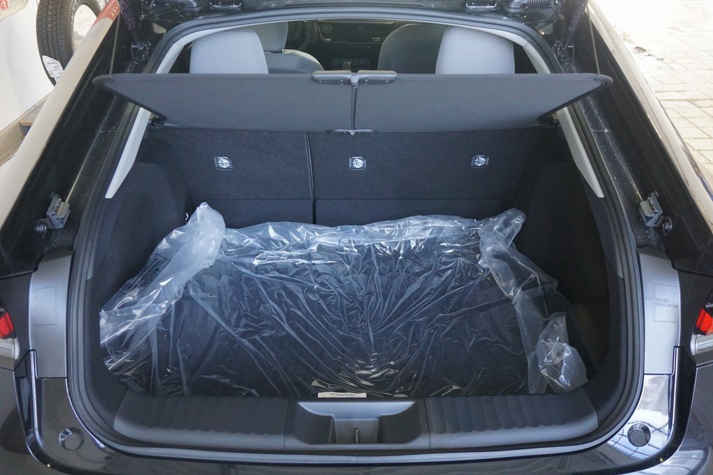 New 2026 Toyota Prius LE image 17