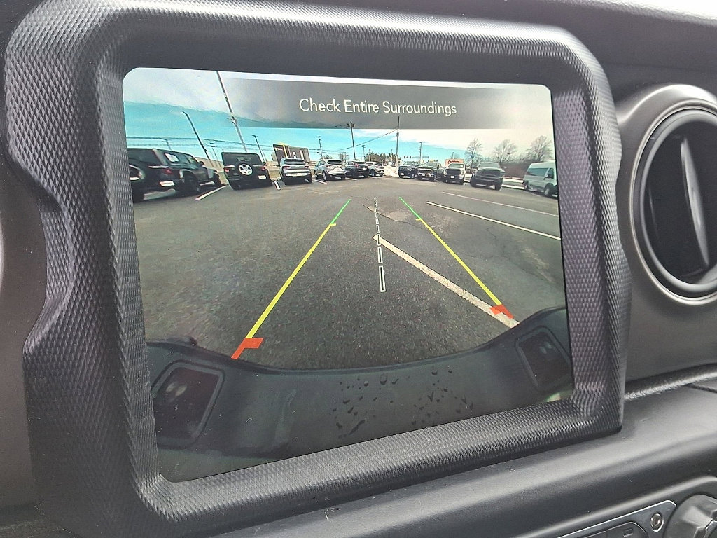 Used 2022 Jeep Gladiator Willys image 15