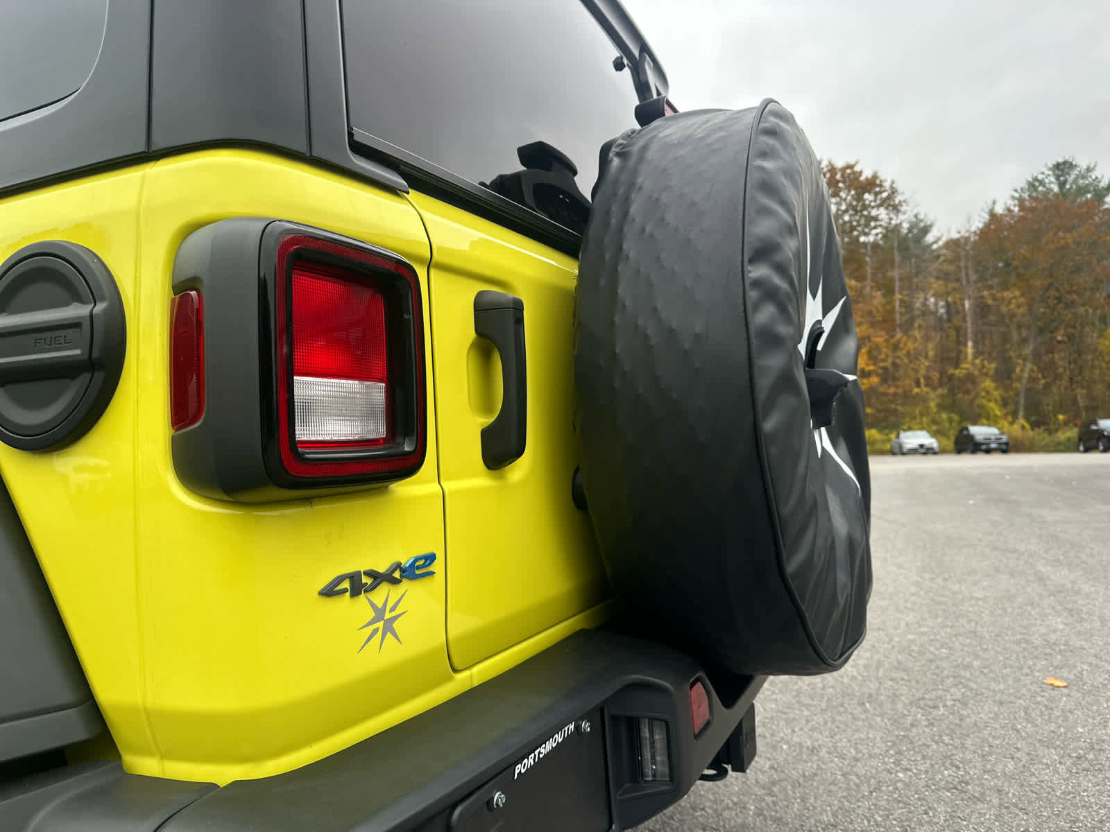 Used 2023 Jeep Wrangler Unlimited w/ Cold Weather Group image 14