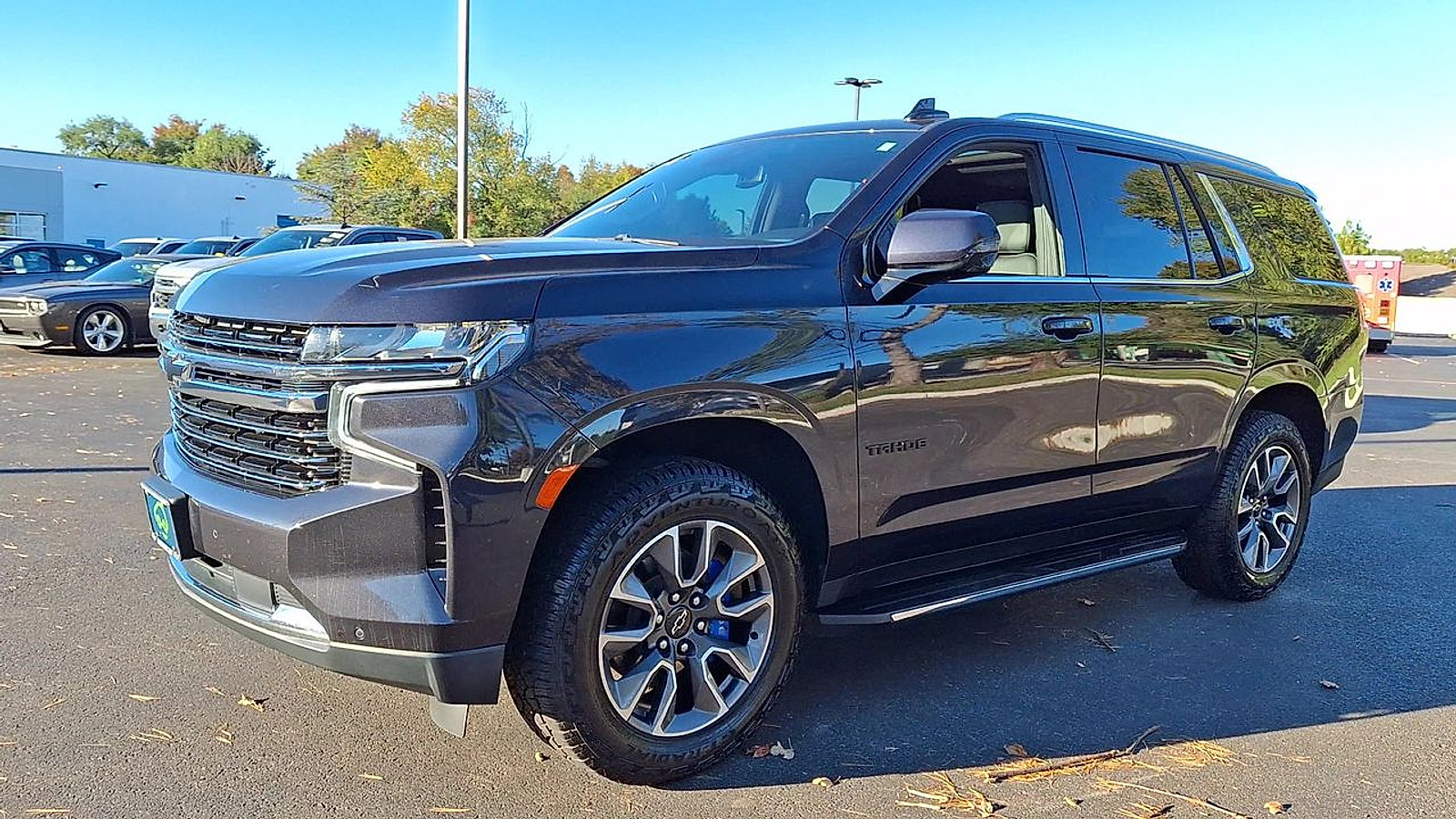 Certified 2023 Chevrolet Tahoe LT w/ Luxury Package AWD/4WD image 3
