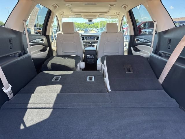 Used 2024 Buick Enclave Avenir w/ Avenir Technology Package AWD/4WD image 44