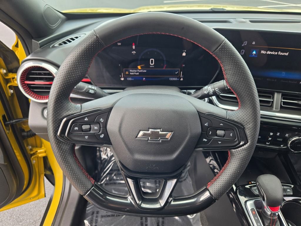 Used 2024 Chevrolet Trax RS w/ Sunroof Package image 33