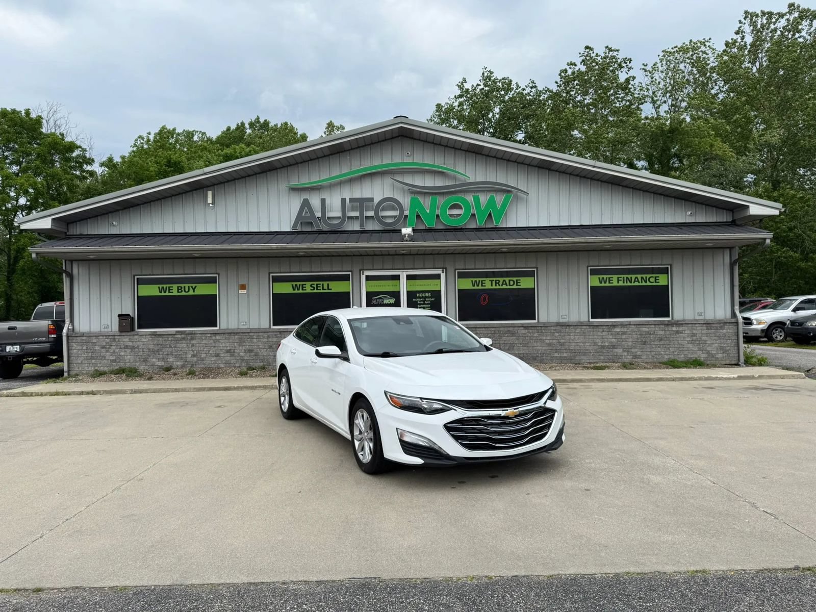Used 2023 Chevrolet Malibu LT w/ Driver Confidence Package FWD image 1