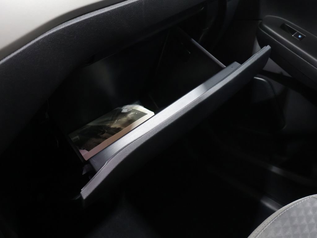 Used 2021 Ford Escape SE image 31