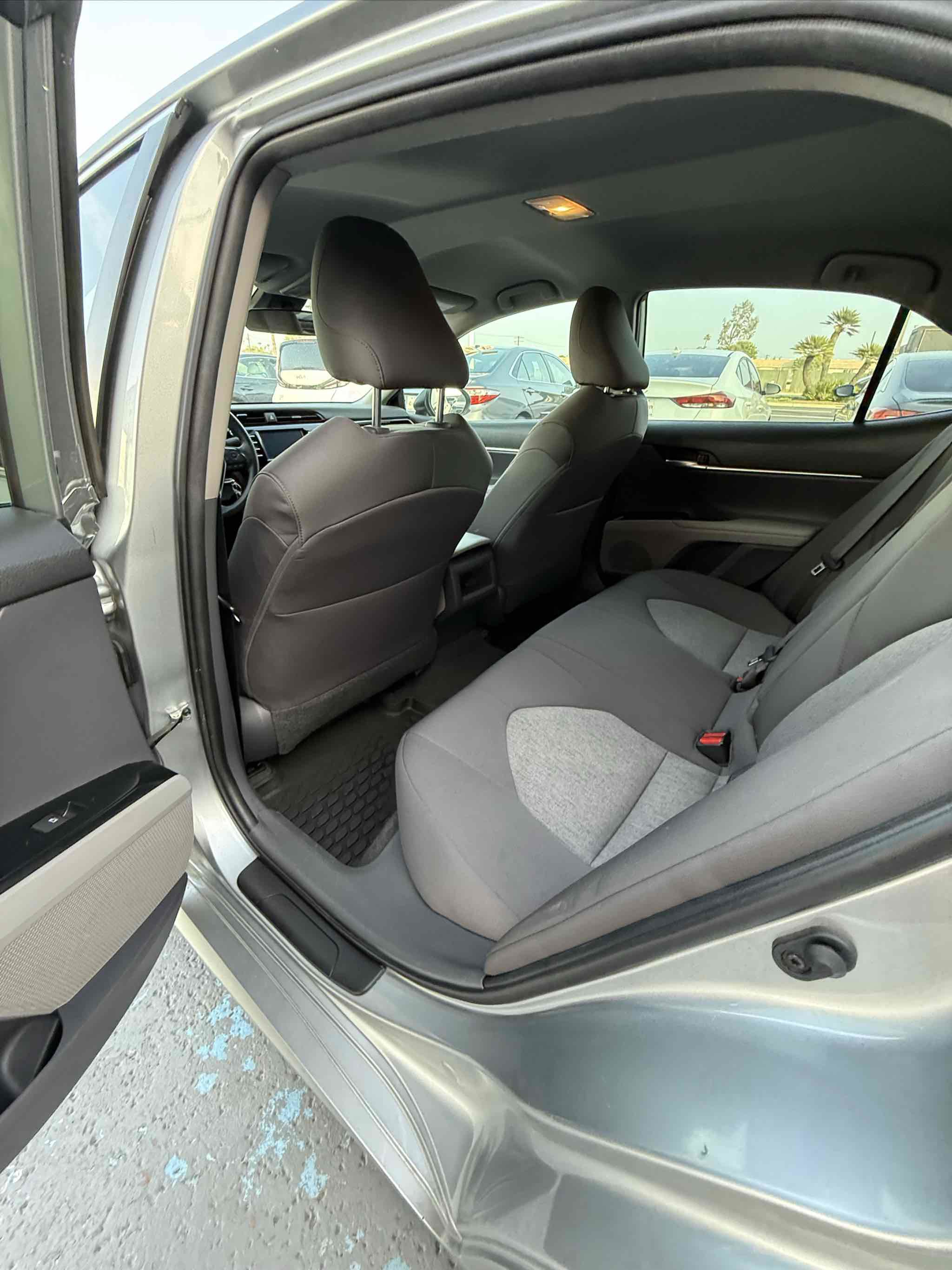 Used 2019 Toyota Camry LE image 74