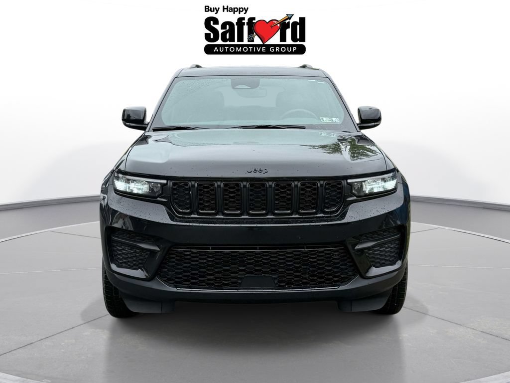 Used 2024 Jeep Grand Cherokee Altitude AWD/4WD image 8