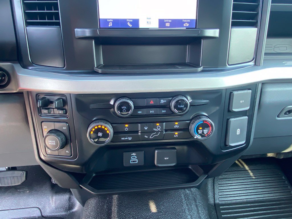 New 2026 Ford F350 XL w/ XL Chrome Package AWD/4WD image 18