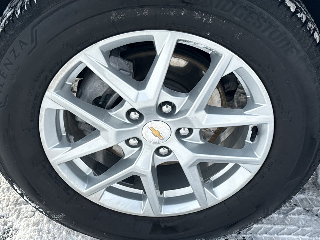 Used 2023 Chevrolet Equinox LS w/ LS Convenience Package image 9