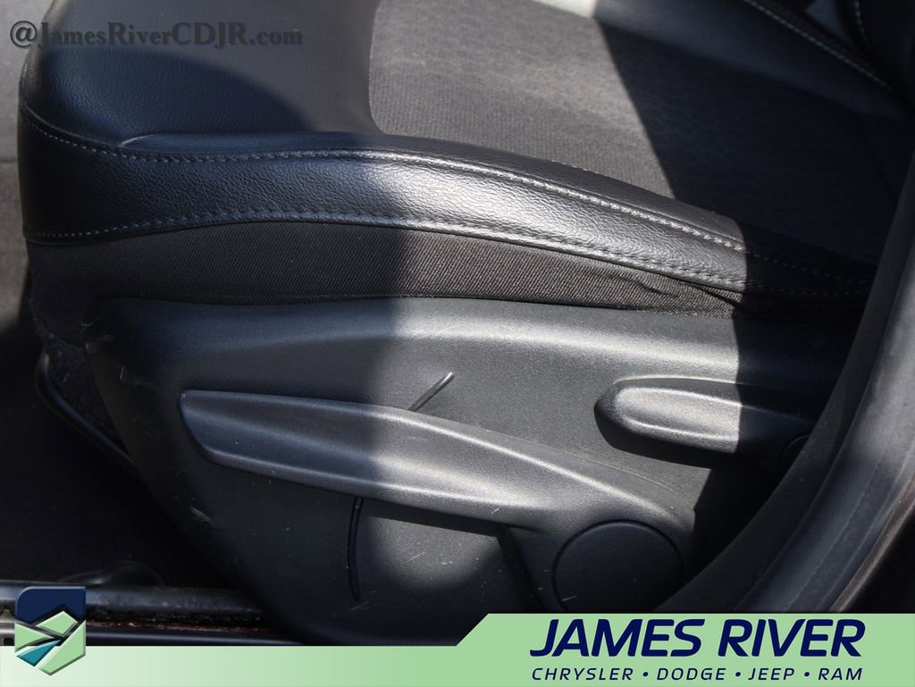 Used 2019 Jeep Compass Latitude w/ Cold Weather Group image 26