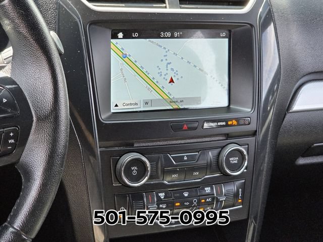 Used 2017 Ford Explorer XLT w/ Equipment Group 201A AWD/4WD image 24