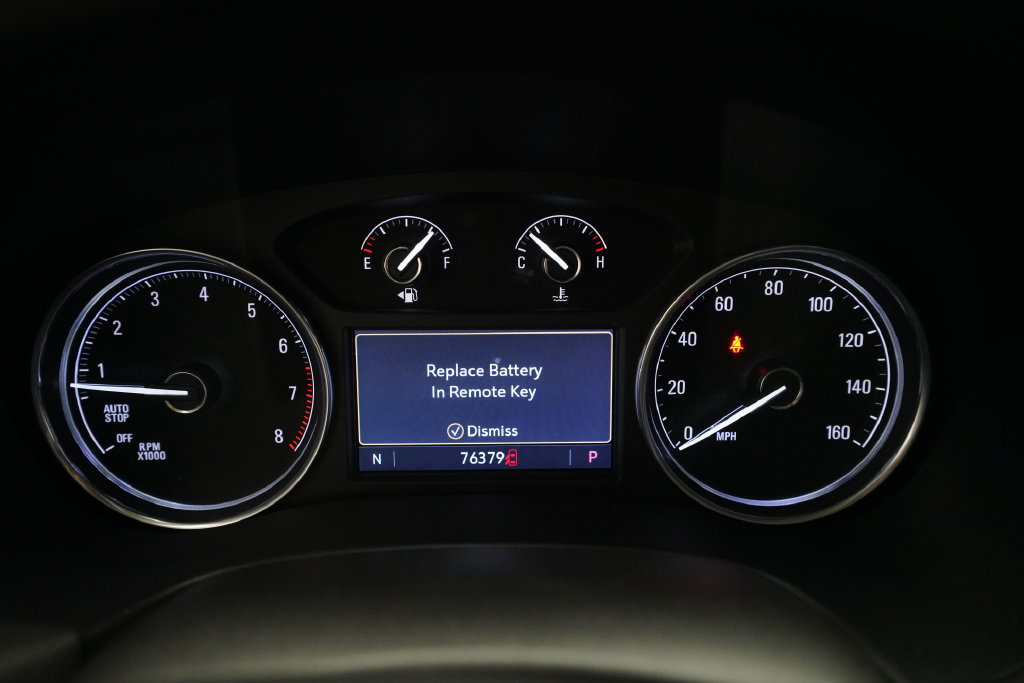 Used 2020 Buick Enclave Essence w/ Sound and Sites Package AWD/4WD image 2