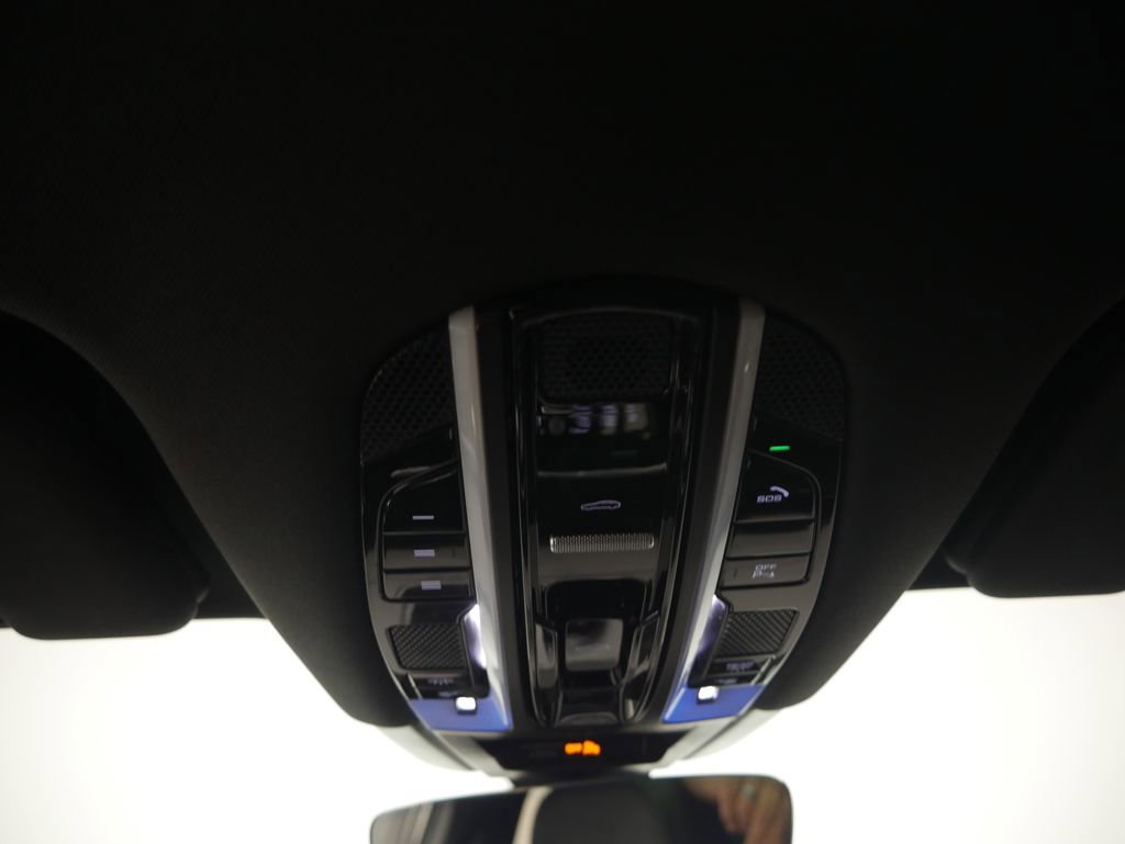 Certified 2023 Porsche Cayenne image 36