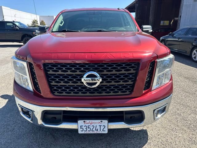 Used 2019 Nissan Titan SV RWD image 2