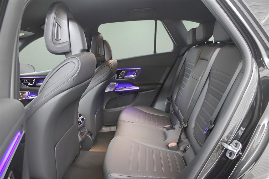 Used 2025 Mercedes-Benz GLC 300 image 10