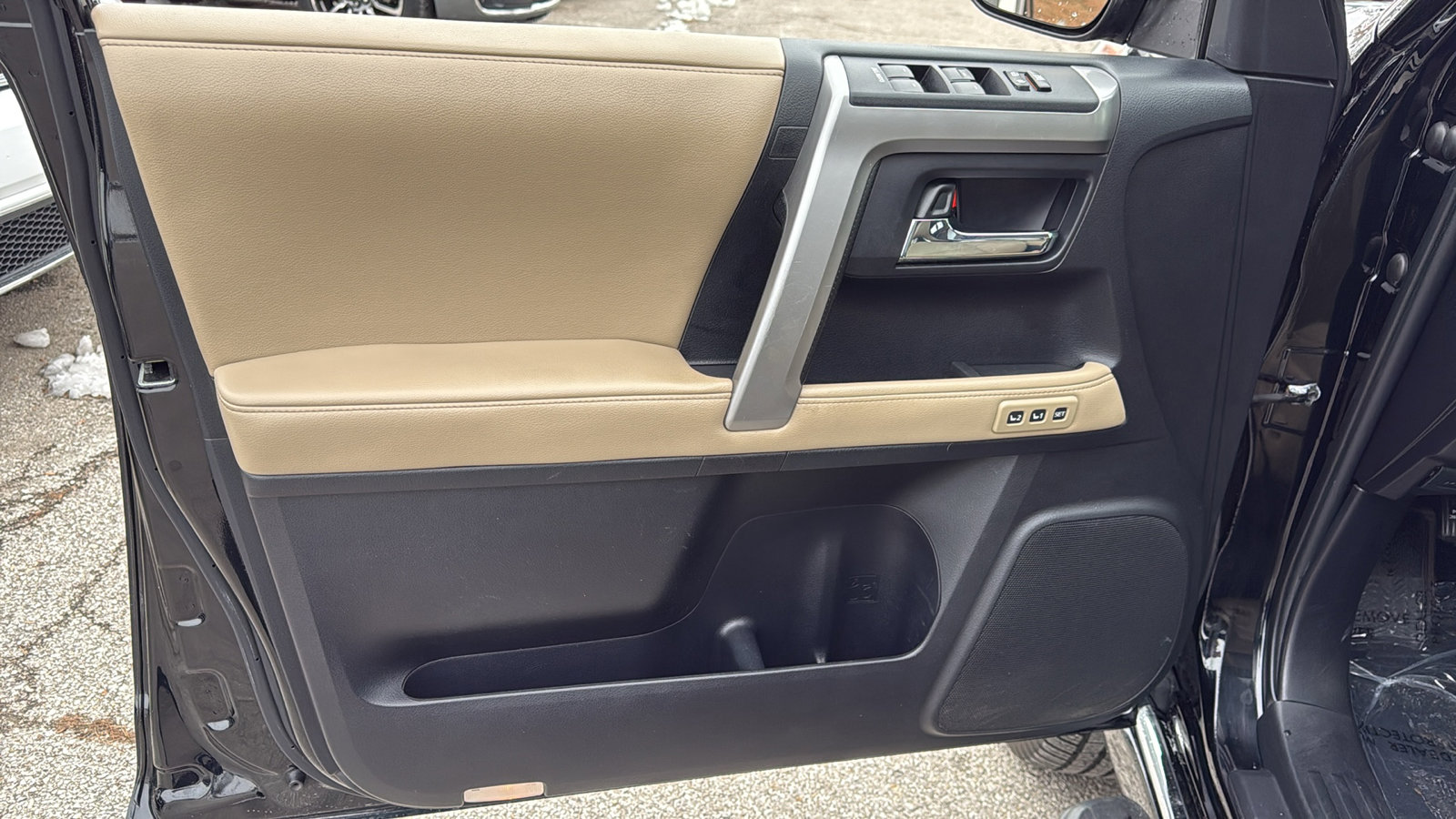 Used 2016 Toyota 4Runner Limited image 10