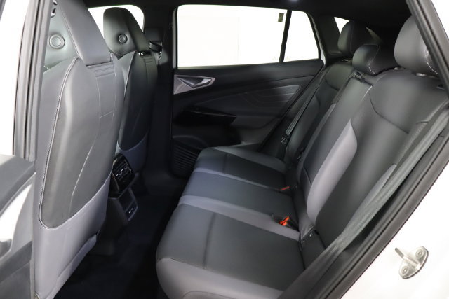 Used 2024 Volkswagen ID.4 S RWD image 16