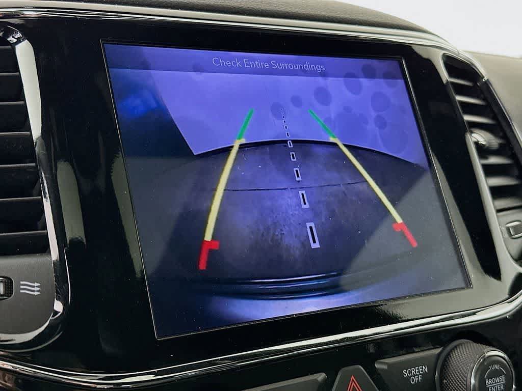 Used 2019 Jeep Grand Cherokee Altitude RWD image 28
