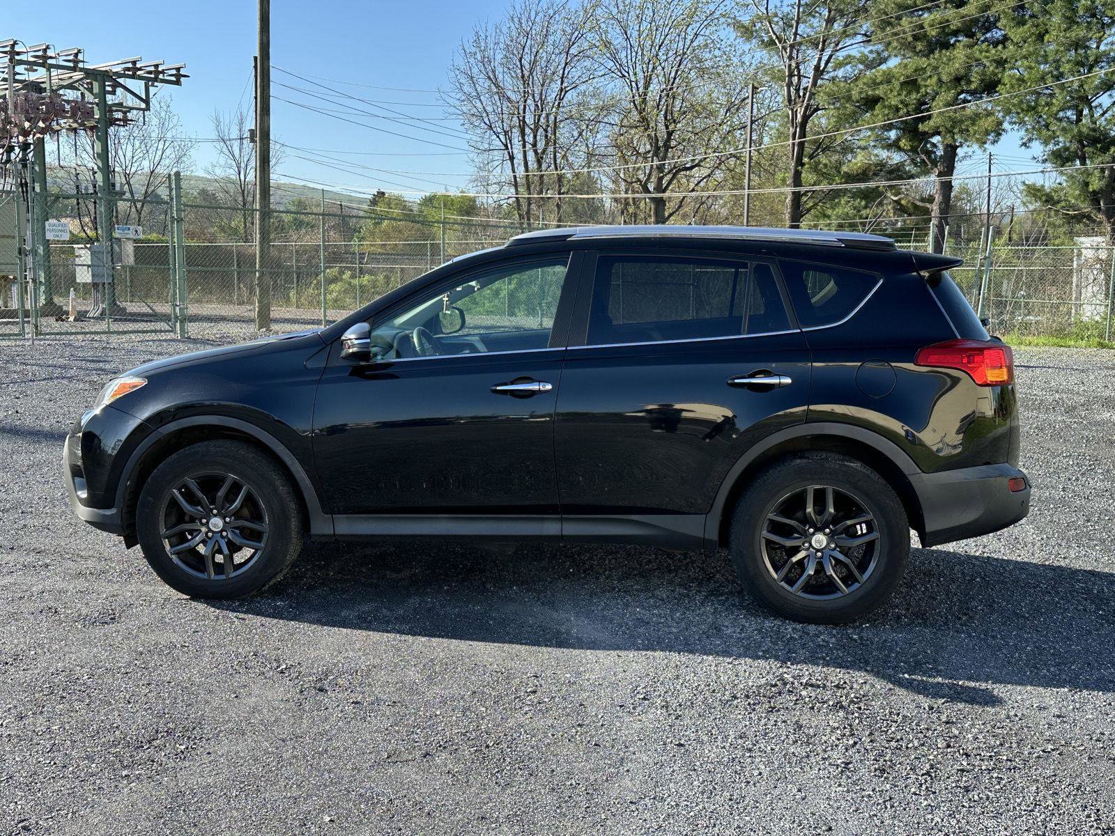 Used 2014 Toyota RAV4 LE AWD/4WD image 5